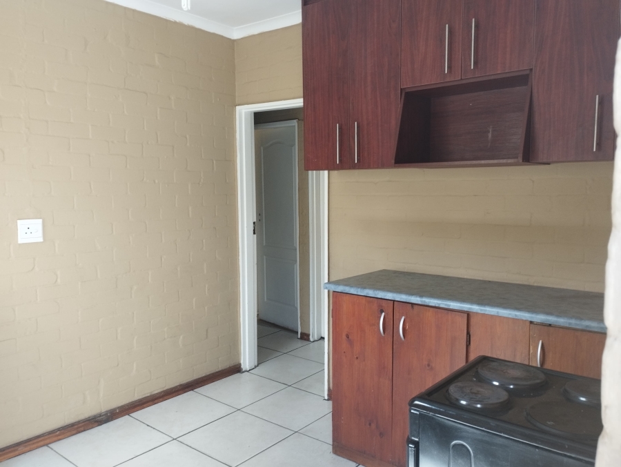 10 Bedroom Property for Sale in Oakdene Western Cape